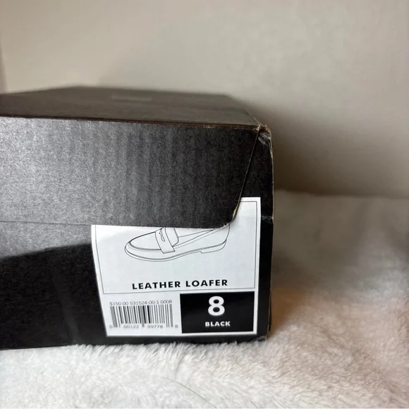 GAP Womans Black Slip-On Loafers